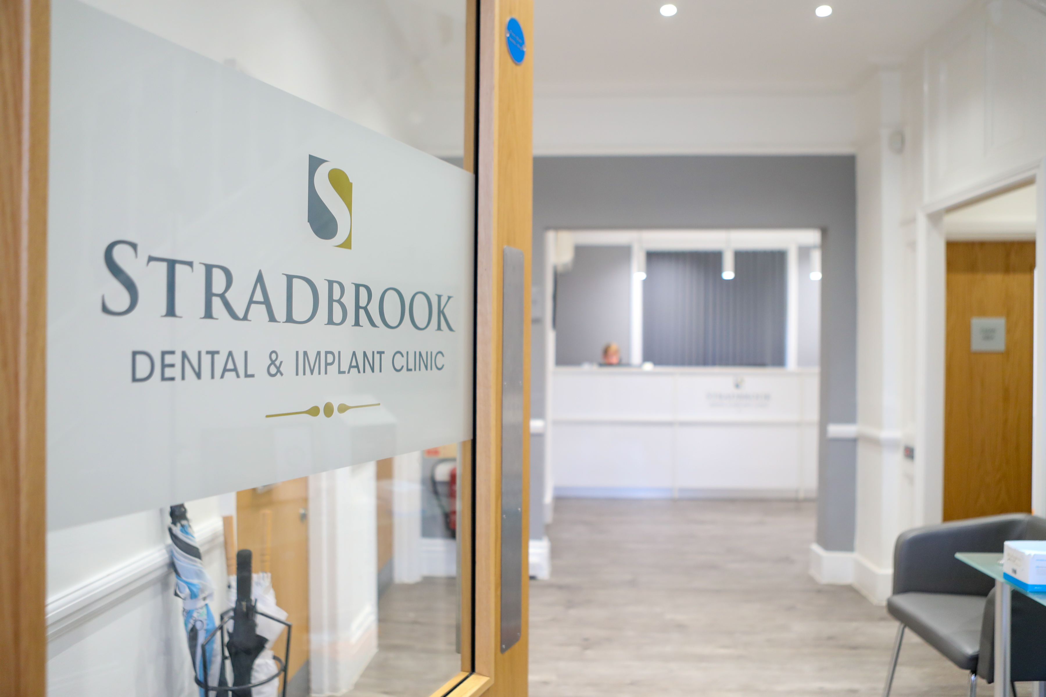 STRADBROOK DENTAL & IMPLANT CLINIC